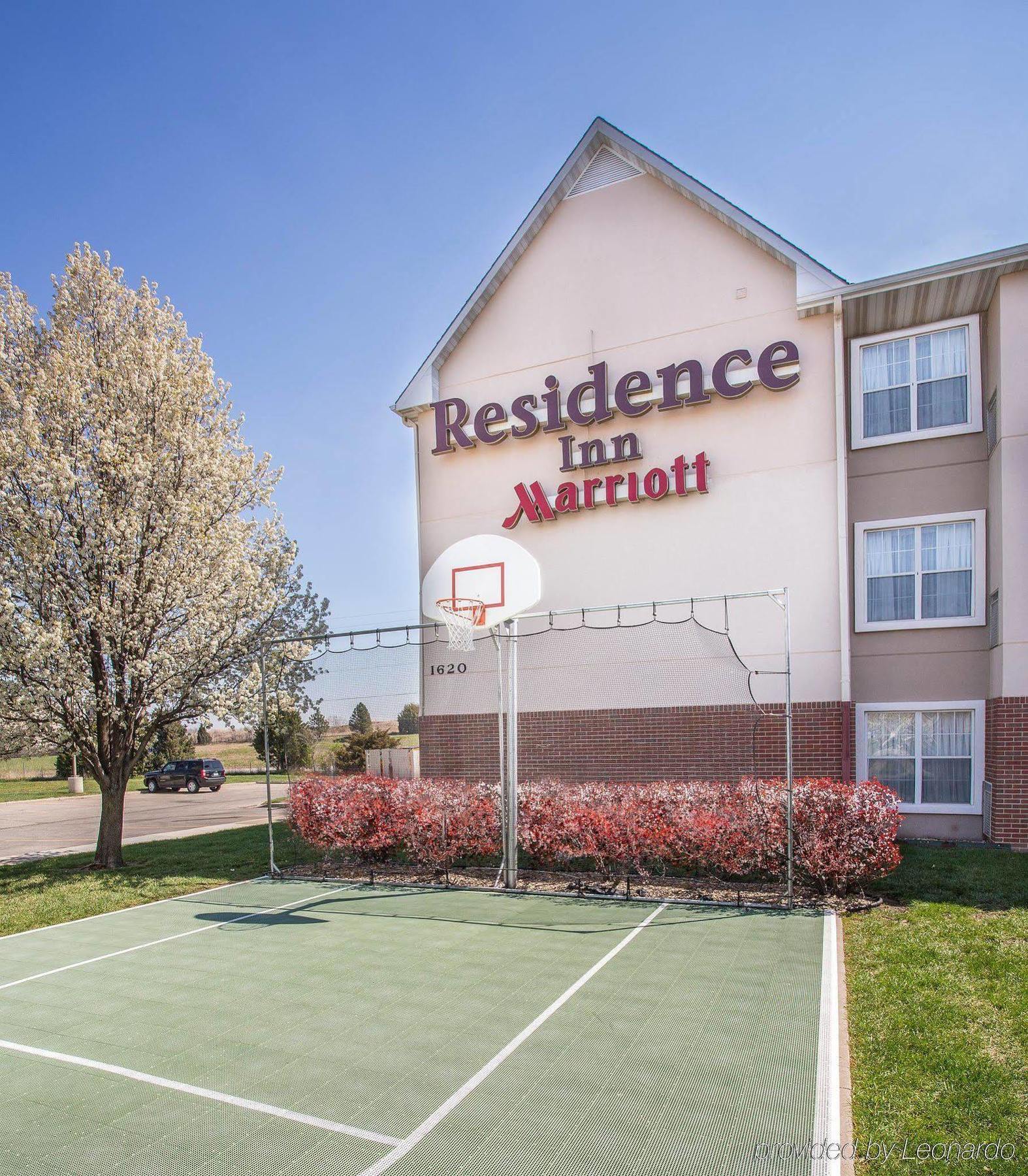 Residence Inn Топика Экстерьер фото